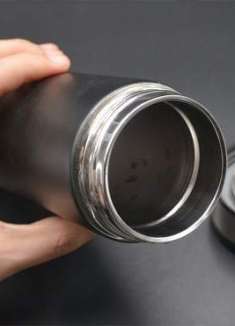 保温杯太深难清洗？教你一招，再深的保温杯也能洗干净，快学学