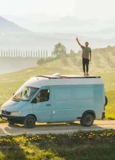 旅途上的人生：网红情侣百天环欧 Vlog