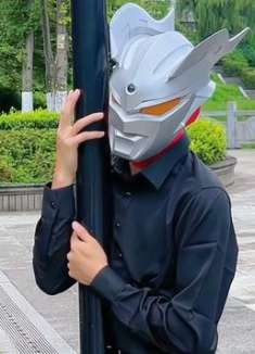 可怜的赛罗哥哥！