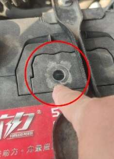 汽车长时间不开，对车子有什么影响？要注意这3点，免得电瓶报废