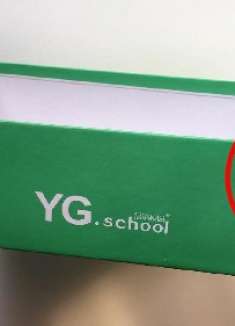 空鞋盒不要扔，剪上几刀这样做，一个鞋盒收纳3双鞋，太棒了