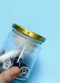 玻璃瓶不值钱的玻璃瓶的“值钱”作用，别再直接扔了