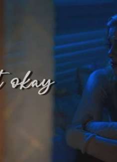 如此孤独和渺小，在悲伤里感受心痛