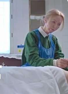 人性片：单身40年的入殓师，居然爱上一具男尸，还要和他结婚