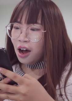 超级搞笑:这时收到一条银行短信,看到余额数字后慌了