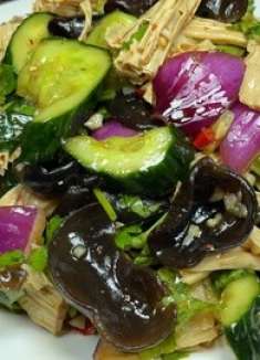 黄瓜拌腐竹这样做最好吃，爽脆开胃解油腻，比吃肉都过瘾