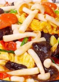 我家餐桌上出现最多的蔬菜合炒，色香味俱全，简单营养又美味