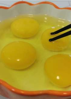 鸡蛋百吃不厌的老做法，一次做4个，夹烧饼配米饭无所不能，解馋