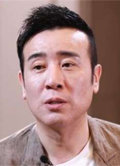 大叔的尴尬一夜：从美梦到惊魂，还多了个美女误会！