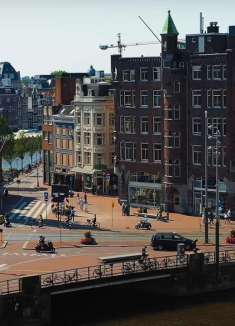 阿姆斯特丹：荷兰首都及最大城市