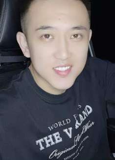 结婚第一年，老公每分钟都想粘着我，第二年开始平淡，第三年话少