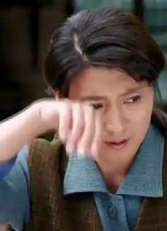 田小草：小草办林蛙场赚翻了，狗子直眼红，一条鱼毁了她整个厂子