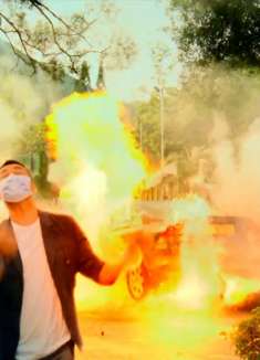 反贪风暴：毒枭终于要当爹，结果刚把妻子送上车，转身立马爆炸