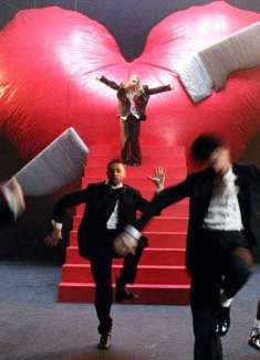 流行朋克舞台剧，有时候爱真的好过分