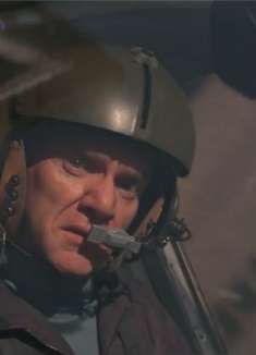 蓝霹雳：劲爆空战片，飞行员被追杀，开着直升机，展开空中较量