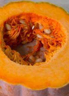 南瓜不直接吃了，教你一个新做法，蓬松暄软，简单又好吃