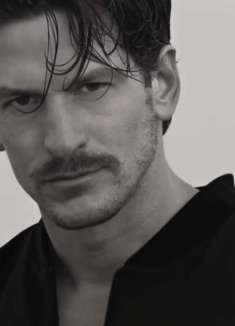 香奈儿黑白大片，被帅大叔硬控的半分钟