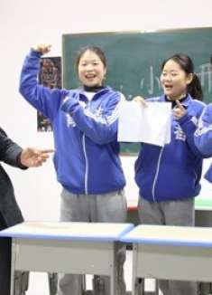 假如上什么课由翻书决定，次次翻到上副科，小鹿老师要崩溃了