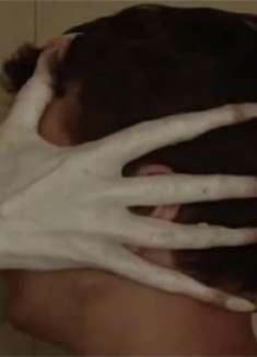 小伙在家被怪物杀死一万多次,每次都能复活!