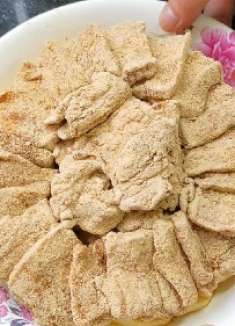 五花肉这一个做法真叫香，入口肥而不腻，喷香肉糯，吃一次就爱上