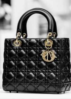 DIOR 手提包背后的故事:经典永流传的背后支