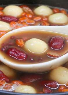 天冷多喝五红汤，面色红润有气色