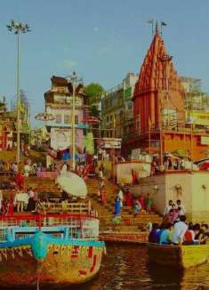 古城瓦拉纳希，感受印度人的「恒河信仰」