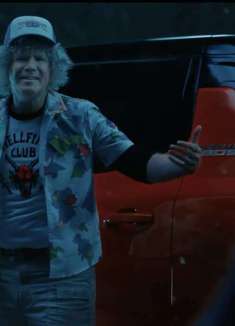 网飞脑洞串场，「为啥不是电动汽车？」