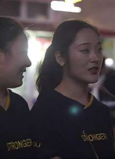 如果前男友掉进粪坑，你会怎么办？姑娘的回答笑死人