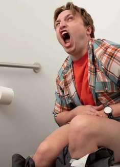 搞笑真实短片，公共厕所能有多可怕？