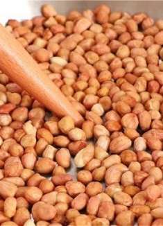 今天才知道,炸花生米不能直接下油锅,先做这步,又香又脆又好吃