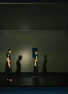 当时尚界爱上了「形式」