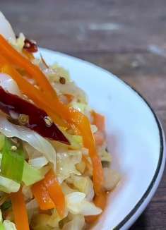 包菜不要炒着吃了，教你简单新做法，一次3斤不够吃，比吃肉还香