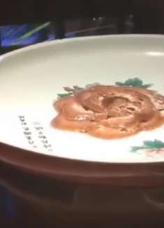 爆笑配音：公司倒闭，女员工没地方去，只能在我家待业