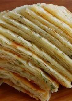 葱花饼好吃有窍门，学会这个做法，柔软咸香层次多，零难度