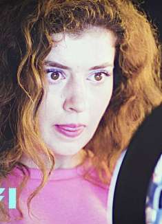 高能荒诞科幻「外星人偶遇地球网红」