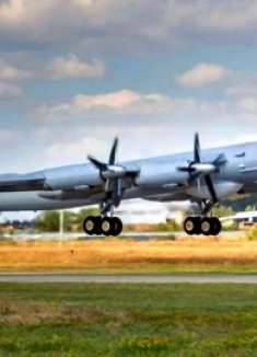 俄军机再次逼近北约家门口，多次突破F35拦截，连续飞行12小时