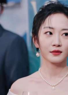 医生发现产妇好像跟自己的首饰一样