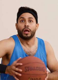 还剩 4 秒钟，这球投的内心很复杂