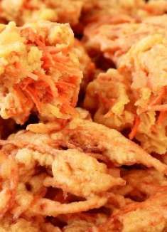 把胡萝卜放锅里炸一炸，出锅瞬间变美食，外酥里糯，真的太香了