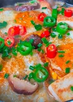 天冷了炖上一锅“白菜豆腐煲”简单好吃又健康，做法靠谱接地气