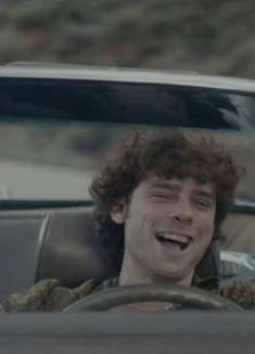 荒诞保险广告：出狱之后，尽享自由