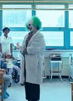 谁说希斯莱杰之后再无小丑，我觉得杰昆菲尼克斯能与之抗衡！