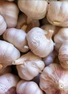 你们家大蒜有这几种现象吗？有的话快扔掉