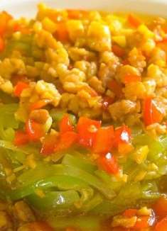 莴笋别再炒着吃了，教你做盖码莴笋，脆嫩爽口，营养还不流失