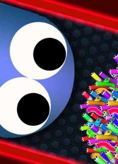 迷你小蛇向大蛇发出挑战！一场精彩的蛇蛇对决