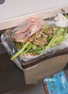 家里的3个地方不要放垃圾桶，回家赶紧拿掉，越早越好