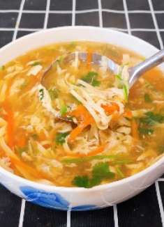 冬天多给家人做这道汤，3分钟就学会，味道鲜美营养高，简单实用