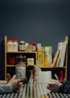 女子当家庭主妇多年，精神开始恍惚不正常，幸好她有一个好老公