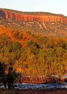 探索澳大利亚的隐藏天堂，布鲁姆